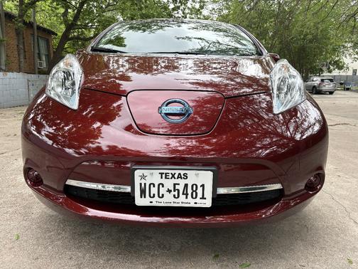 Red 2017 Nissan Leaf S