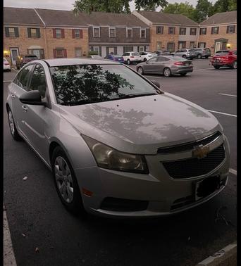 Silver 2012 Chevrolet Cruze LS