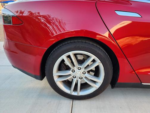 2015 Tesla Model S 85D