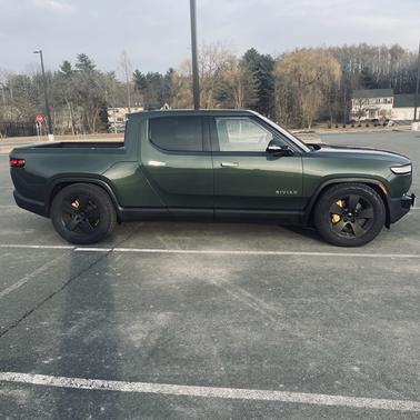 2022 Rivian R1T Adventure Package
