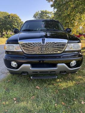 2001 Lincoln Navigator Base