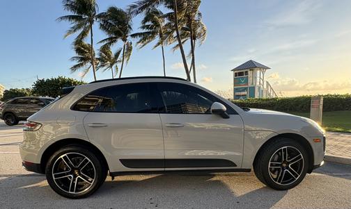Gray 2019 Porsche Macan Macan