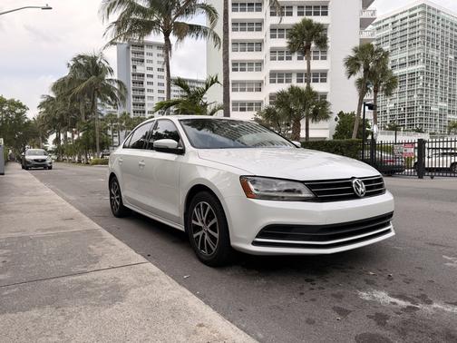 White 2017 Volkswagen Jetta 1.4T SE