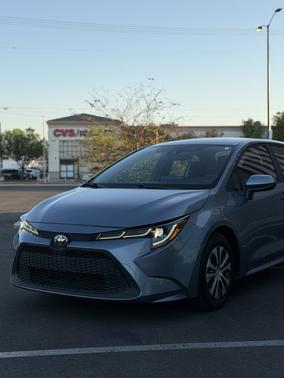 Blue 2022 Toyota Corolla Hybrid LE