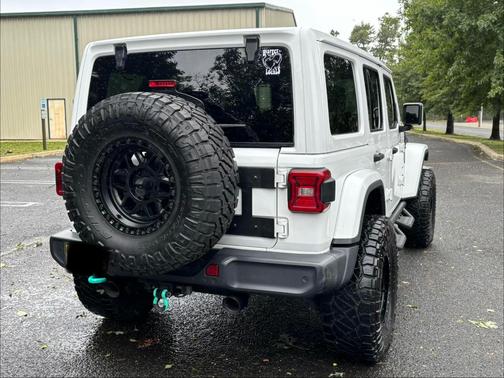 White 2019 Jeep Wrangler Unlimited Sahara