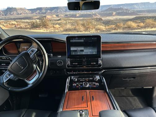 Blue 2020 Lincoln Navigator Reserve