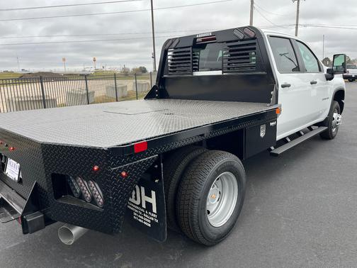 2025 Chevrolet Silverado 3500 WT