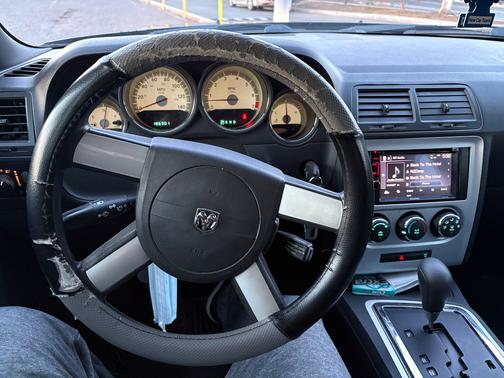 2010 Dodge Challenger SE