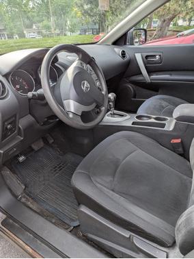 Gray 2009 Nissan Rogue S