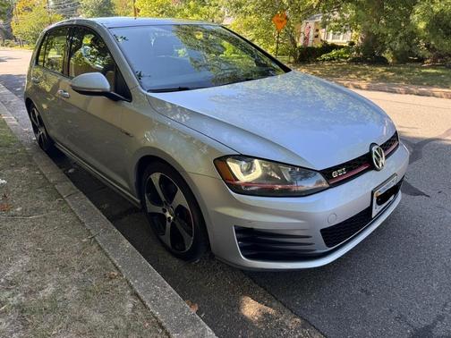 Silver 2015 Volkswagen Golf GTI 2.0T SE 4-Door