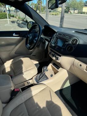 2014 Volkswagen Tiguan Auto R-Line