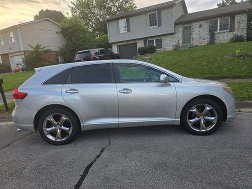 2010 Toyota Venza Base