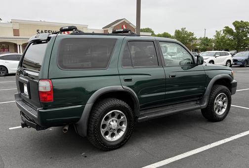 Green 1999 Toyota 4Runner SR5 4WD
