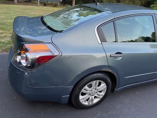 2010 Nissan Altima Hybrid Base