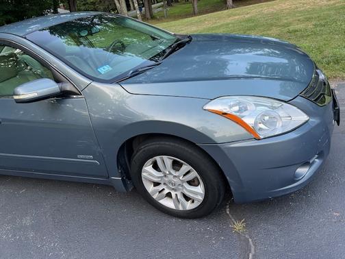 2010 Nissan Altima Hybrid Base