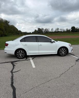 White 2017 Volkswagen Jetta 1.4T SE