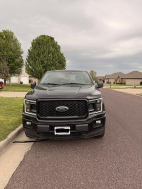 Black 2019 Ford F-150 XLT