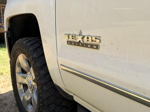 White 2017 Chevrolet Silverado 1500 1LZ