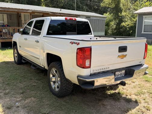 White 2017 Chevrolet Silverado 1500 1LZ
