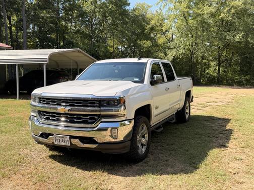 White 2017 Chevrolet Silverado 1500 1LZ