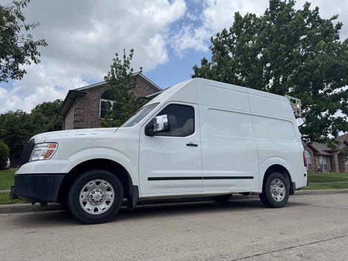 2015 Nissan NV Cargo NV2500 HD SV V8