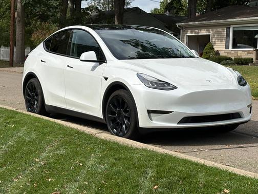 White 2021 Tesla Model Y Long Range