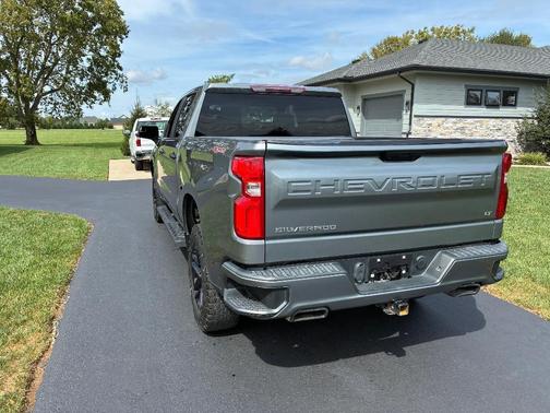 Gray 2021 Chevrolet Silverado 1500 LT Trail Boss