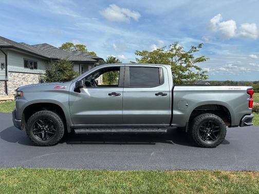 Gray 2021 Chevrolet Silverado 1500 LT Trail Boss