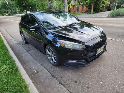 2017 Ford Focus ST Base