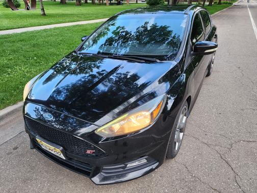 2017 Ford Focus ST Base