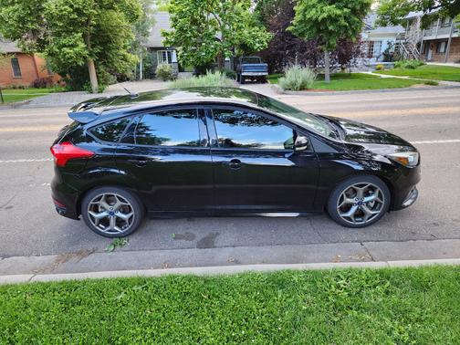 2017 Ford Focus ST Base