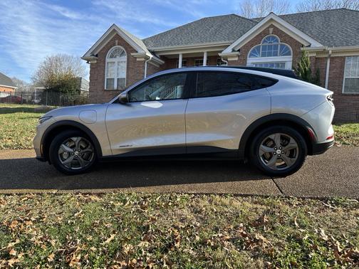 2021 Ford Mustang Mach-E Select