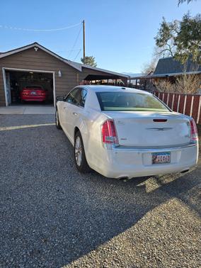 2013 Chrysler 300C Luxury Series