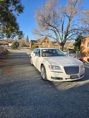 2013 Chrysler 300C Luxury Series