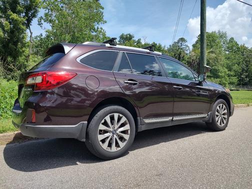 Brown 2017 Subaru Outback 3.6R Touring