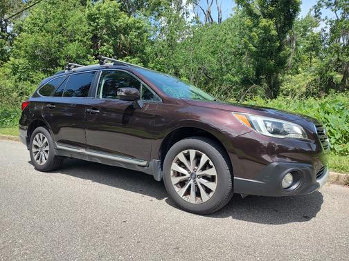 Brown 2017 Subaru Outback 3.6R Touring