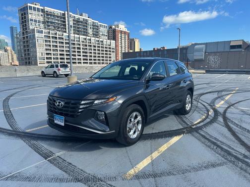 2022 Hyundai TUCSON SE