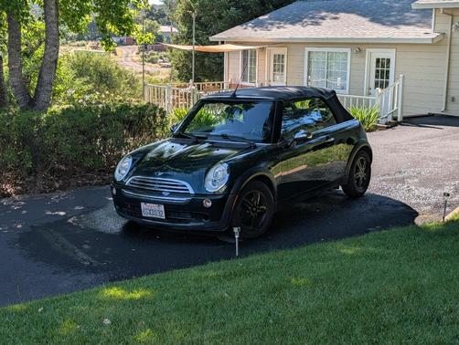 Green 2005 MINI Cooper Base