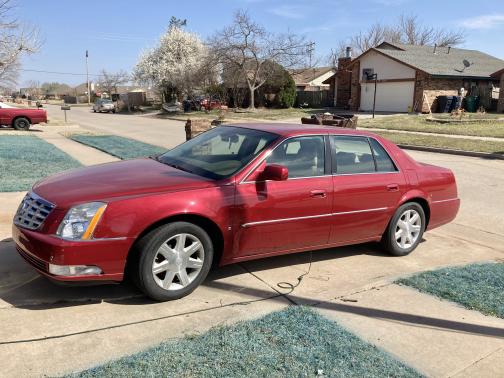 Photo 2 of 2 of 2006 Cadillac DTS Luxury