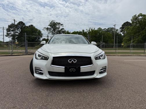 2014 INFINITI Q50 Premium