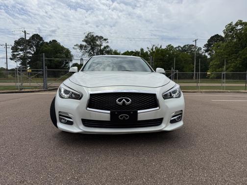 2014 INFINITI Q50 Premium
