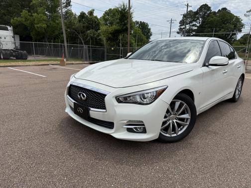 2014 INFINITI Q50 Premium