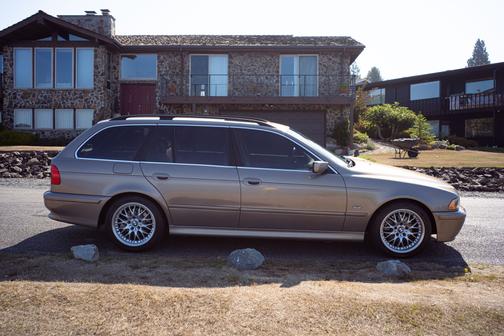2003 BMW 525 iT