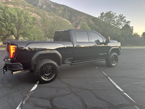 2024 GMC Sierra 2500 AT4X