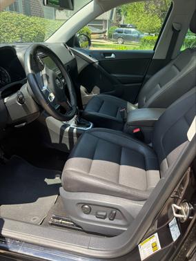 2016 Volkswagen Tiguan SE