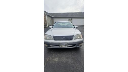 Silver 1999 Lexus LS 400 Base