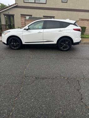 White 2025 Acura RDX Base