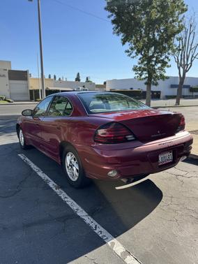 2004 Pontiac Grand Am SE 1