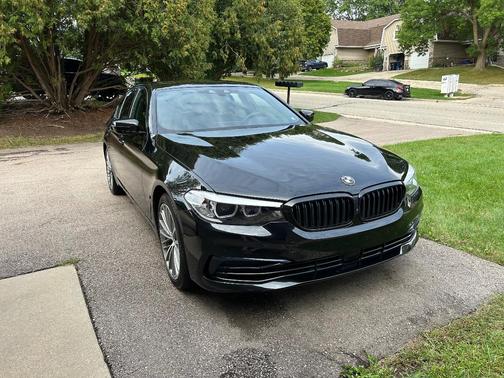 Black 2019 BMW 530e iPerformance