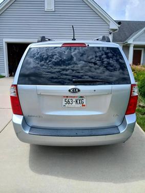 Silver 2009 Kia Sedona LX